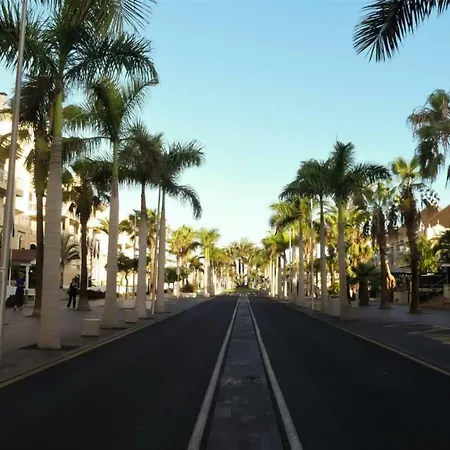 Las Americas Front Line Ocean Apartment *